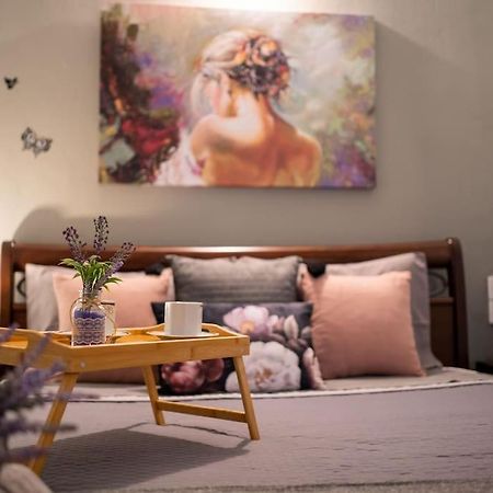 לריסה Elenis Cozy Apartment מראה חיצוני תמונה
