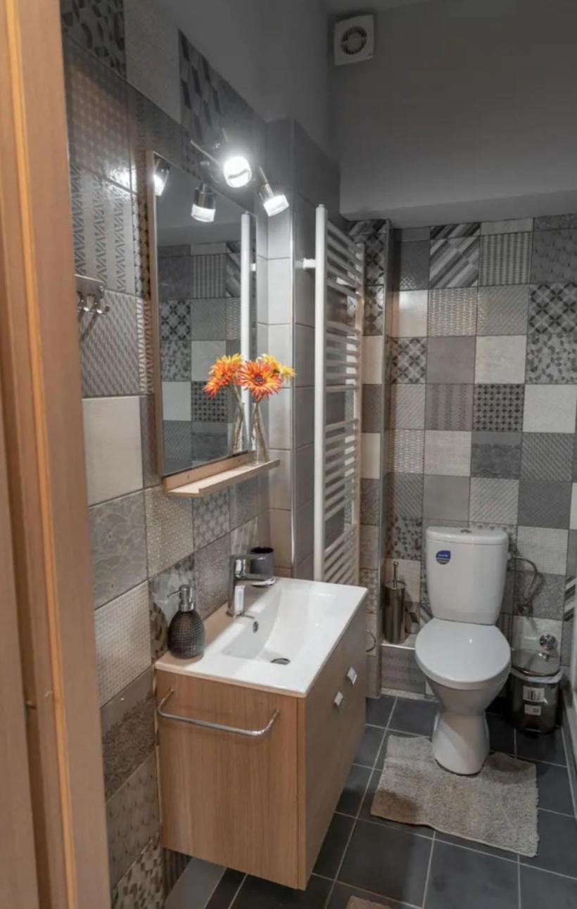לריסה Elenis Cozy Apartment מראה חיצוני תמונה